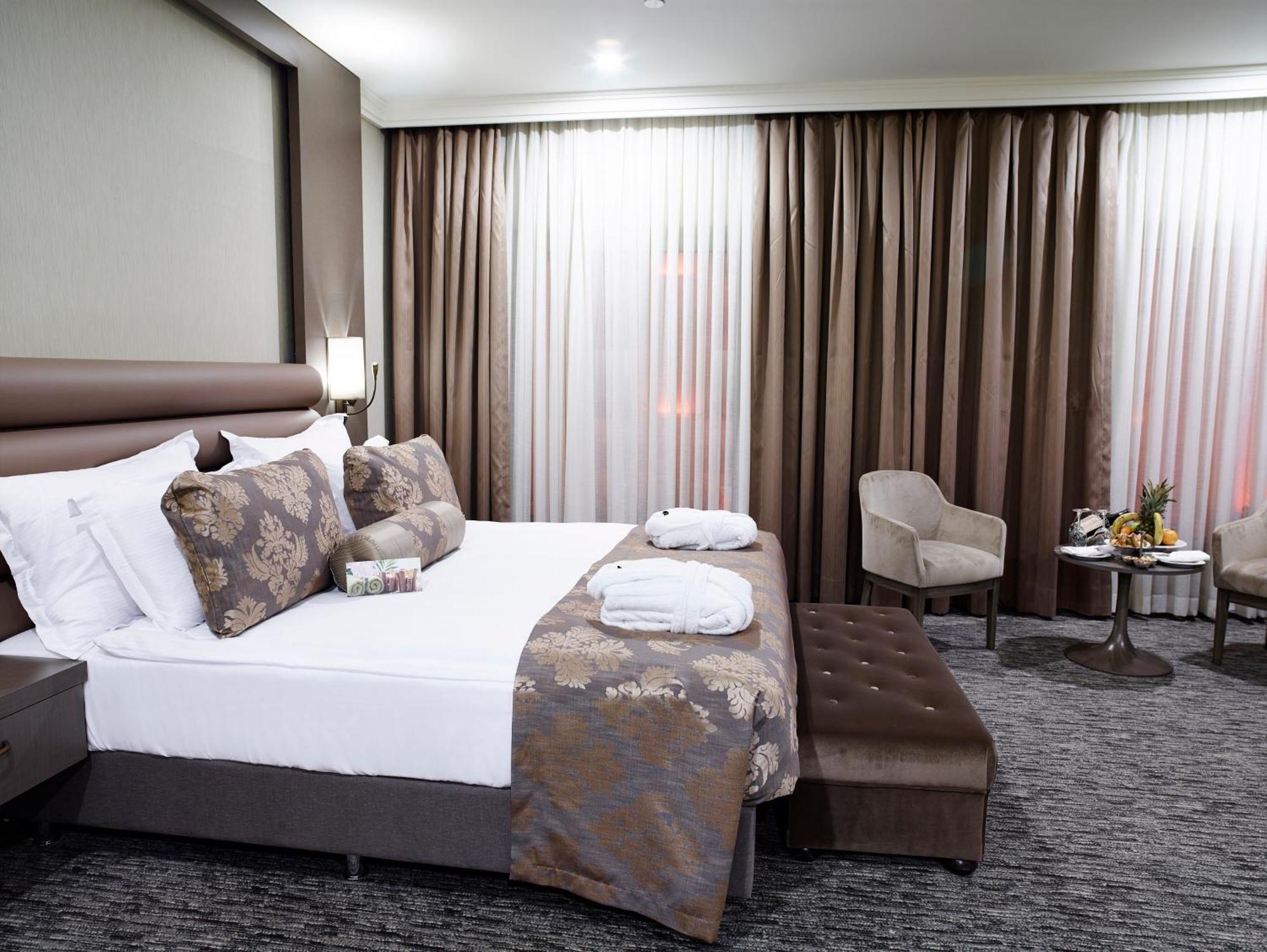 Euro Park Otel Istanbul Exterior photo